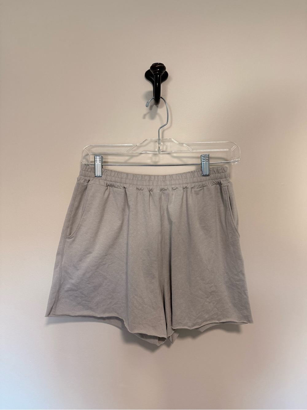 Vuori Lightweight Elastic-Waist Shorts - Light Gray